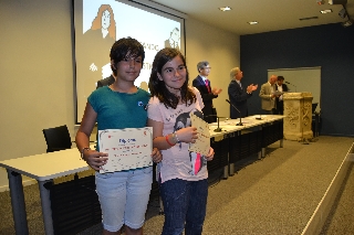 Dos jovenes juezas.